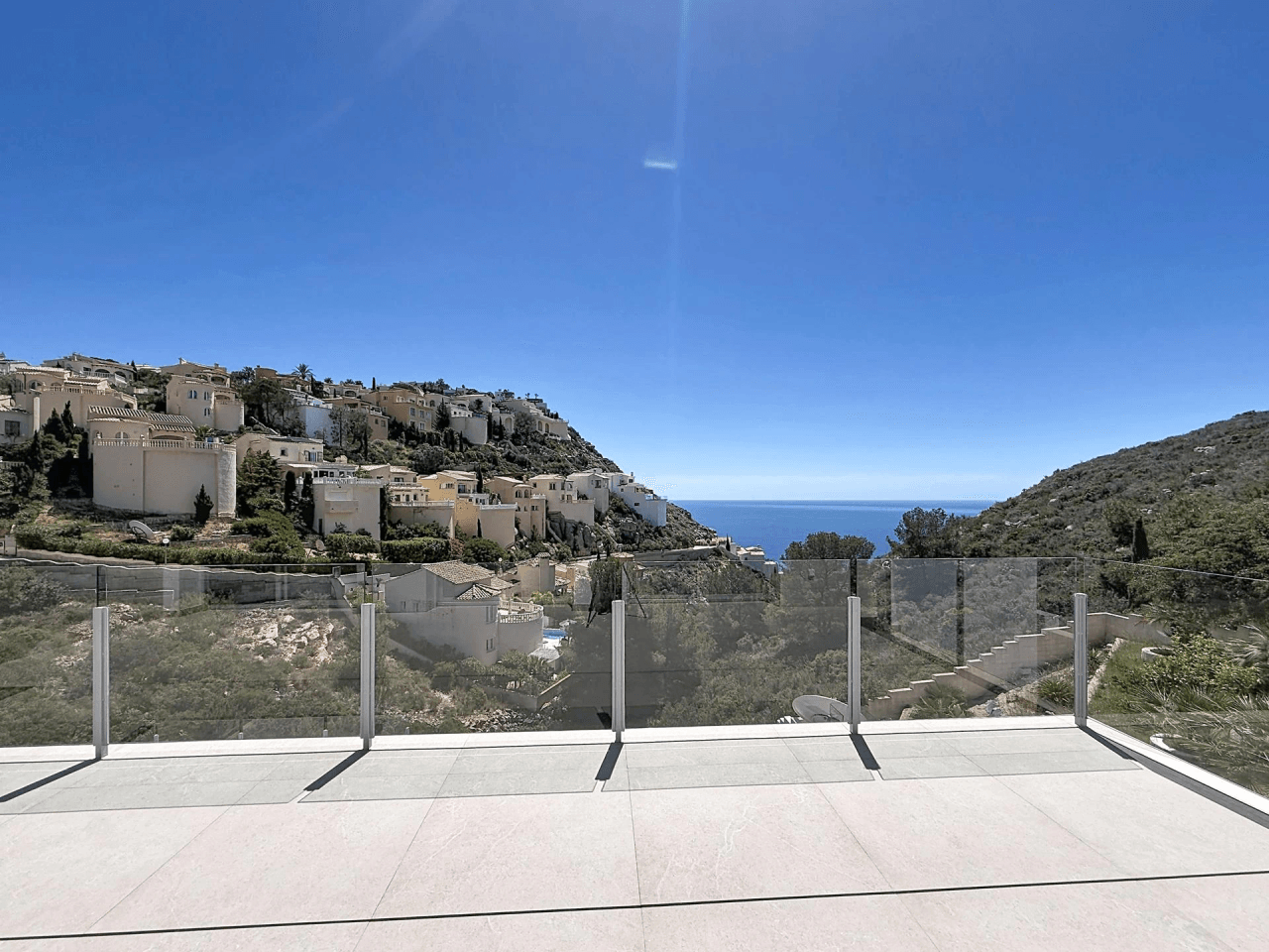 Villa moderna a estrenar con vistas al mar y piscina privada en Palmeras, Cumbre del Sol