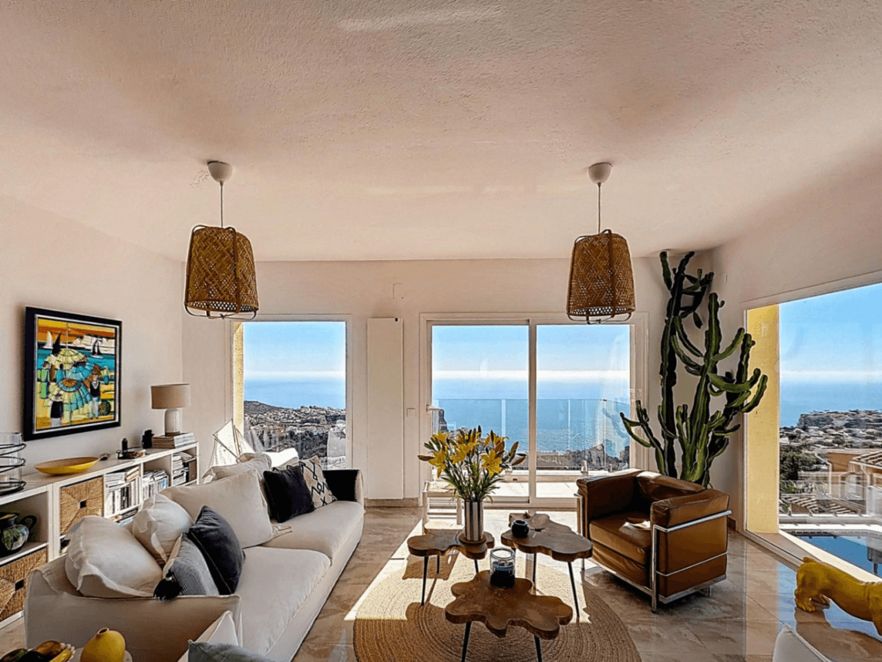 Cumbre del Sol villa reformada con espectaculares vistas al mar