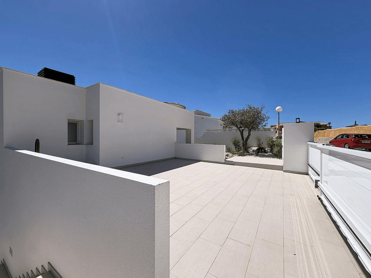 Villa moderna a estrenar con vistas al mar y piscina privada en Palmeras, Cumbre del Sol