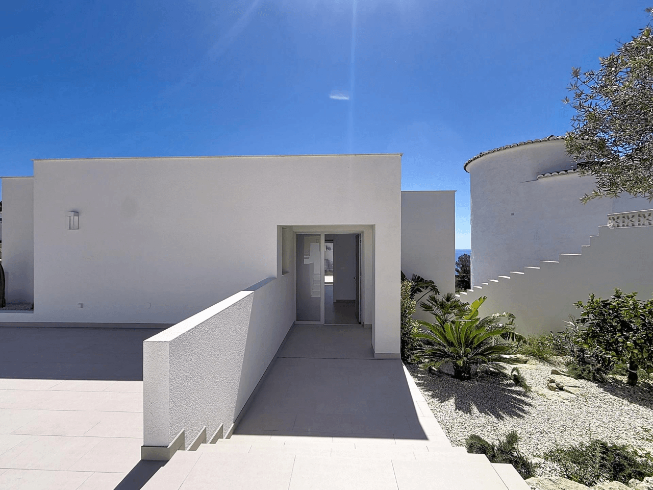 Villa moderna a estrenar con vistas al mar y piscina privada en Palmeras, Cumbre del Sol