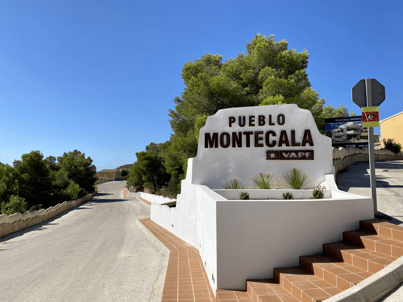 Cumbre del Sol Pueblo Montecala apartamento planta alta con vistas a la montaña