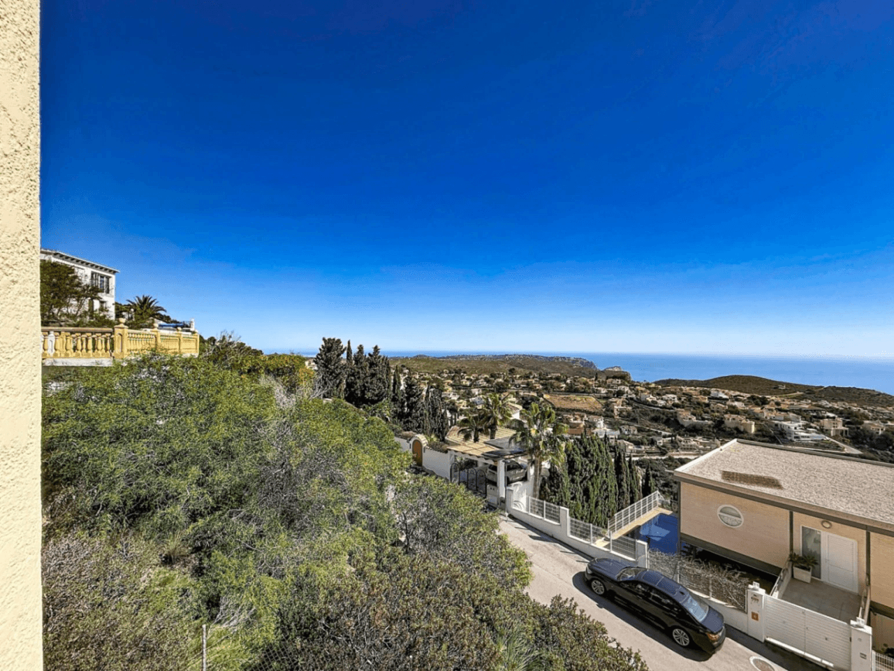 Cumbre del Sol villa reformada con espectaculares vistas al mar
