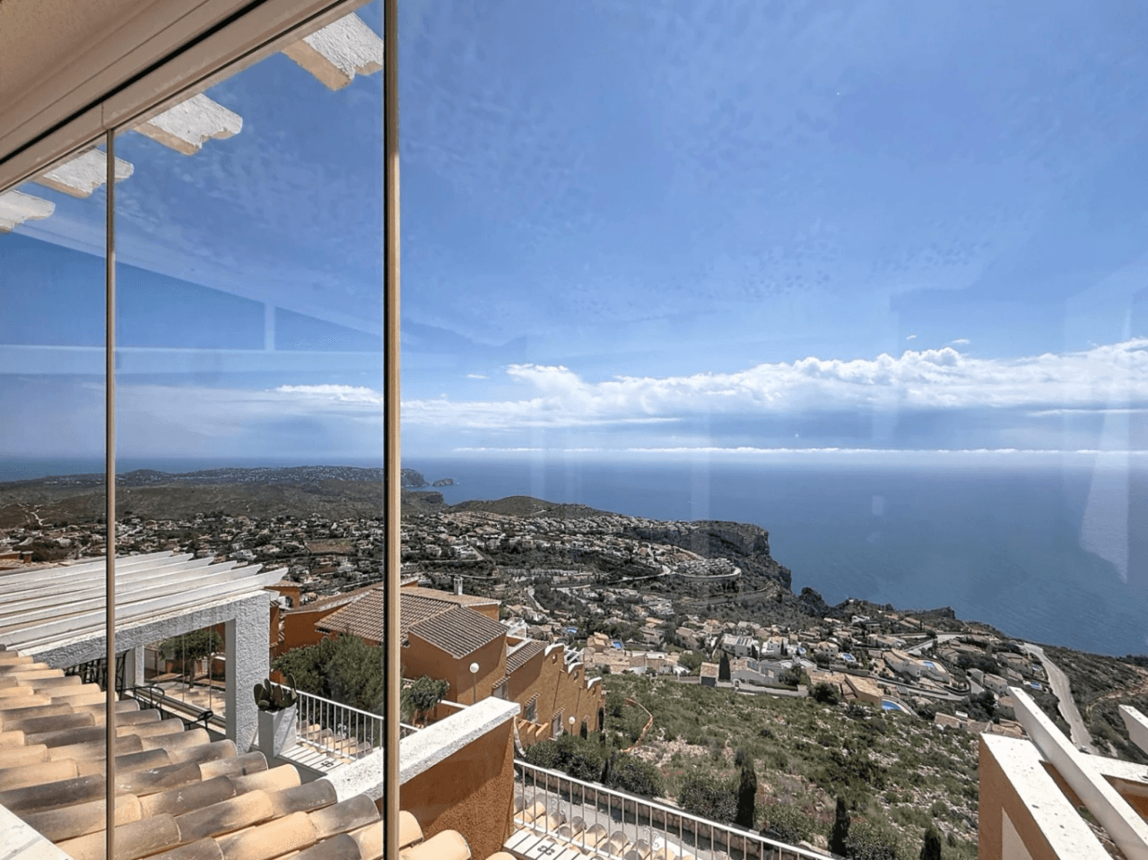 Apartamento con espectaculares vistas al mar en Pueblo Panorama, Cumbre del Sol