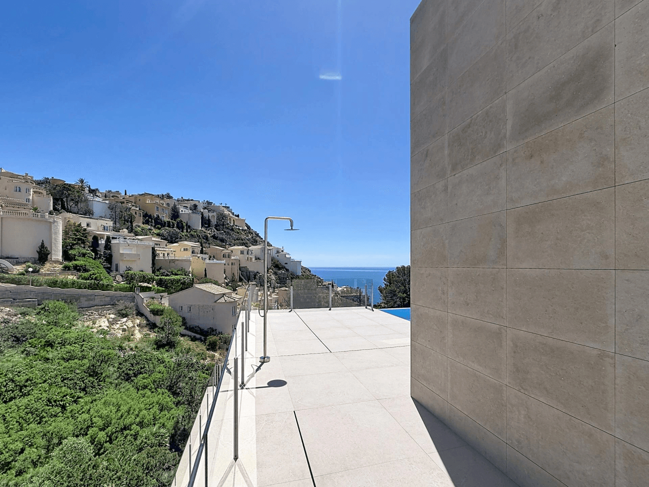Villa moderna a estrenar con vistas al mar y piscina privada en Palmeras, Cumbre del Sol