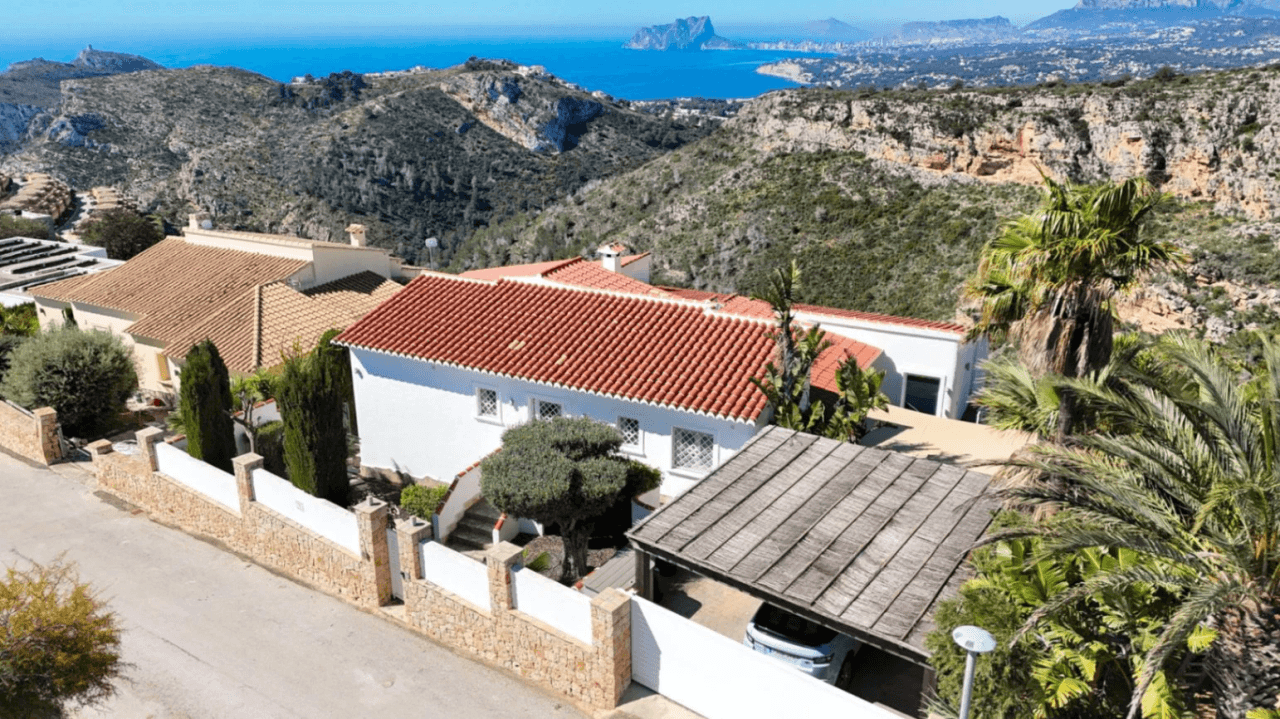 Cumbre del Sol, Villa de lujo con vistas panorámicas al mar en Magnolias