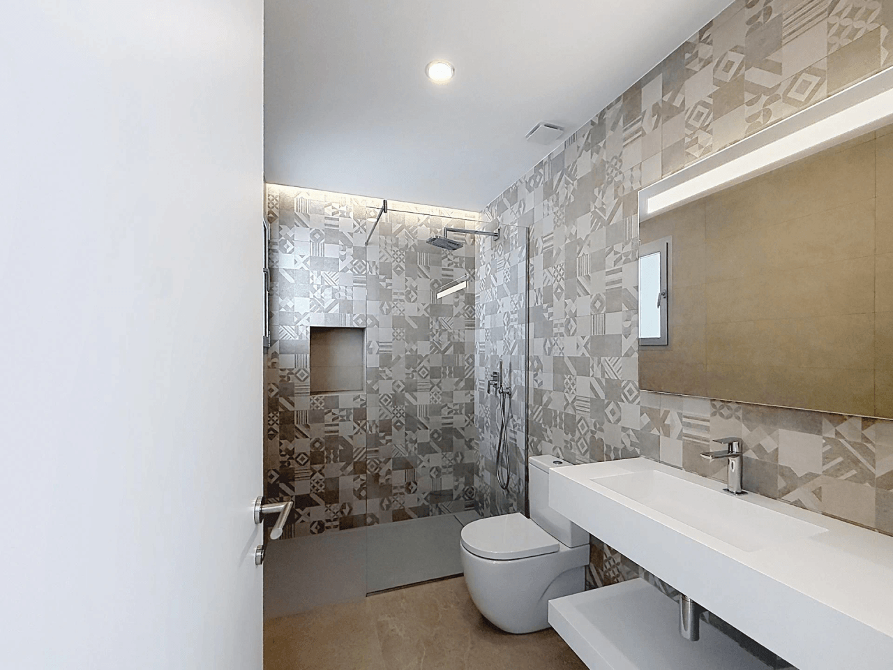Villa moderna a estrenar con vistas al mar y piscina privada en Palmeras, Cumbre del Sol