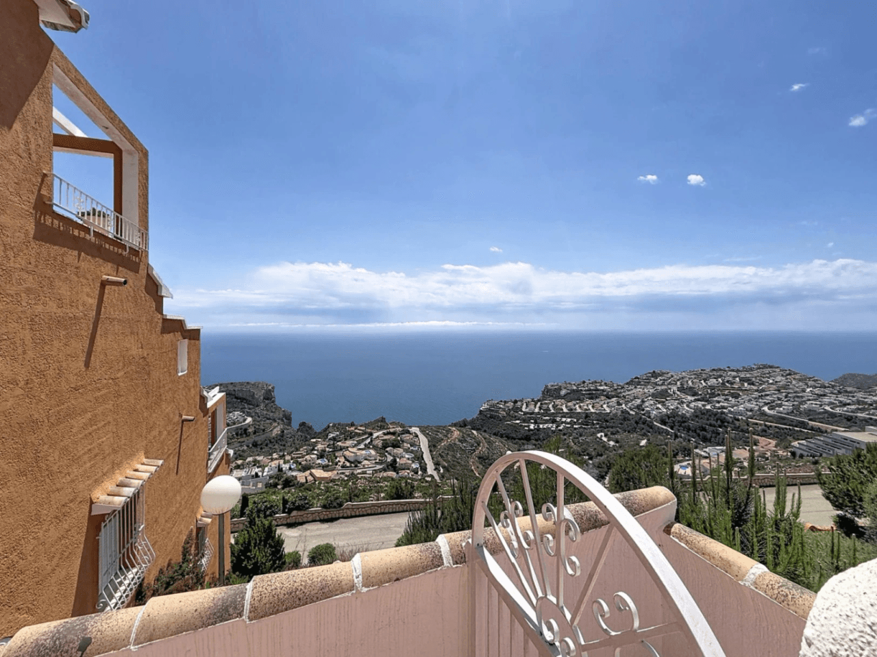 Apartamento con espectaculares vistas al mar en Pueblo Panorama, Cumbre del Sol