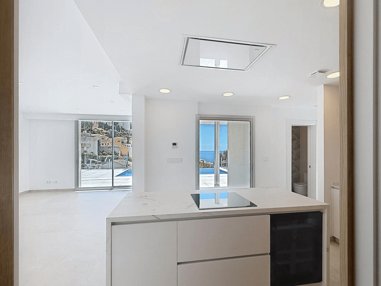 Villa moderna a estrenar con vistas al mar y piscina privada en Palmeras, Cumbre del Sol
