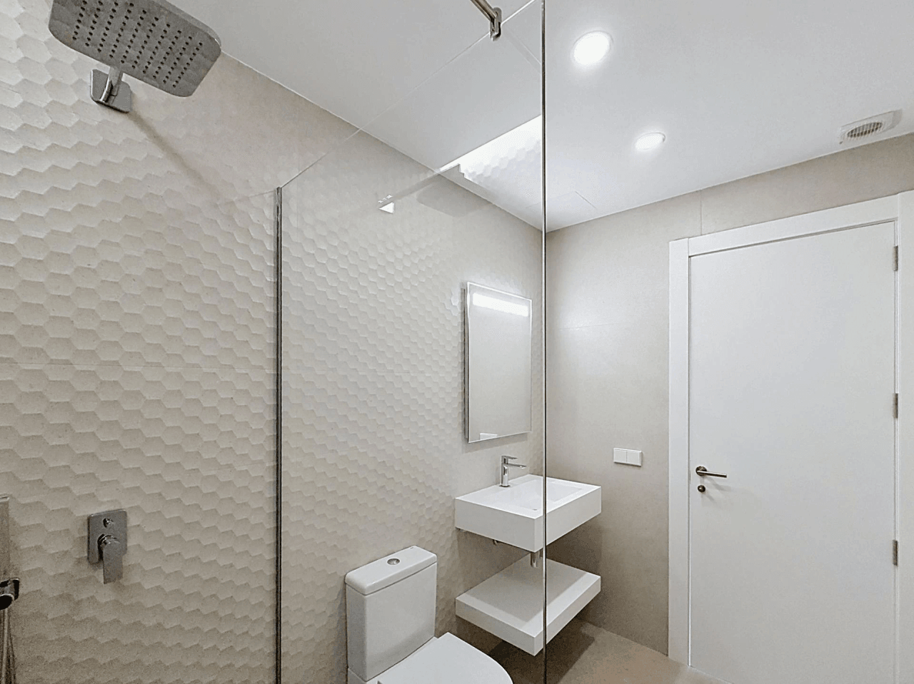 Villa moderna a estrenar con vistas al mar y piscina privada en Palmeras, Cumbre del Sol